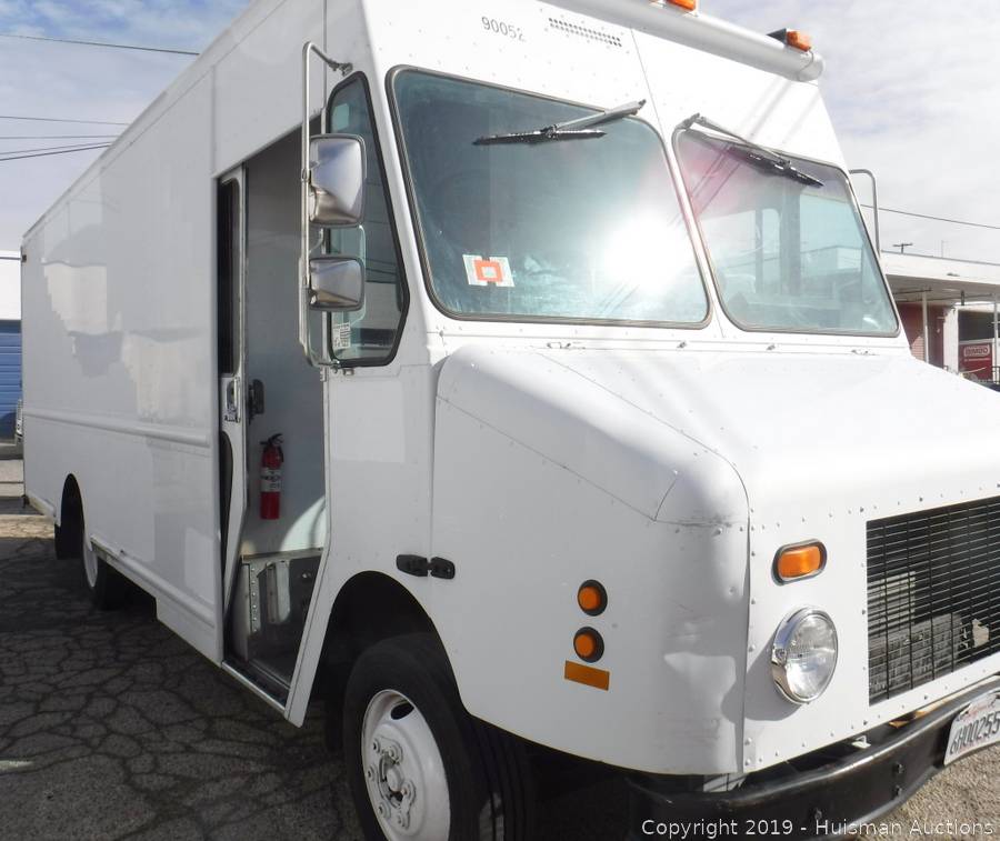 Remodeled 2002 Freightliner Step Van Mobile Retail Store Truck for