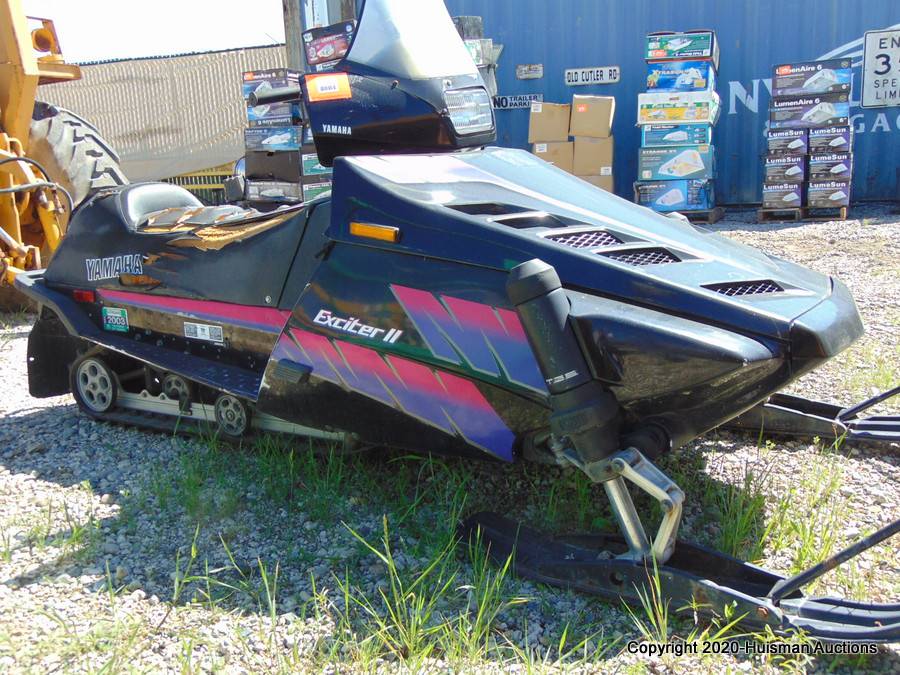 1993 YAMAHA EXCITER II SNOWMOBILE, VIN# 8AV000267 [RUNS]