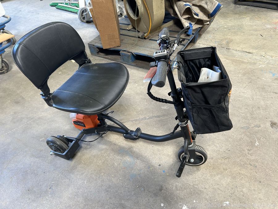 SuperHandy 48V 3-Wheel Mobility Scooter (New, Collapsible)
